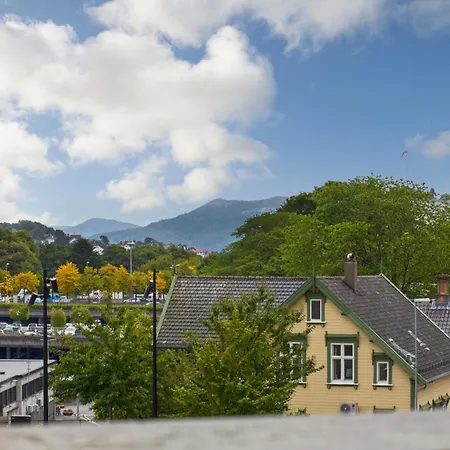 酒店 The Frog Silent